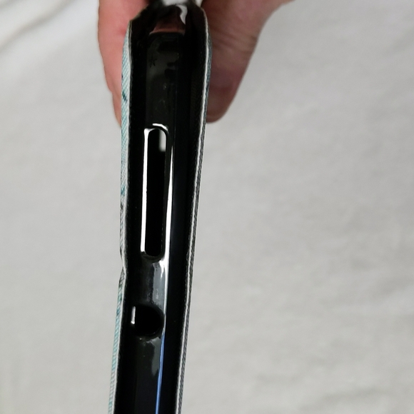 FINAL MARKDOWN Pretty iPad cover - Picture 8 of 8